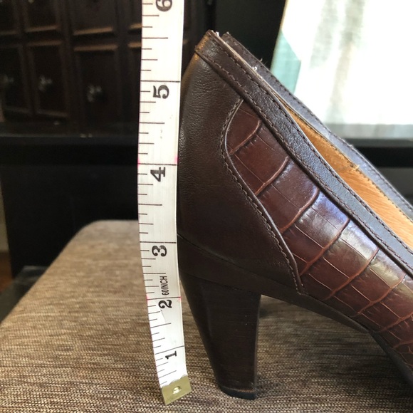 Söfft brand heels, size 7M, brown alligator style - Picture 9 of 9